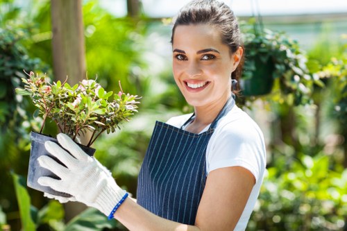 Healthy planting and lawn care in Monken Hadley